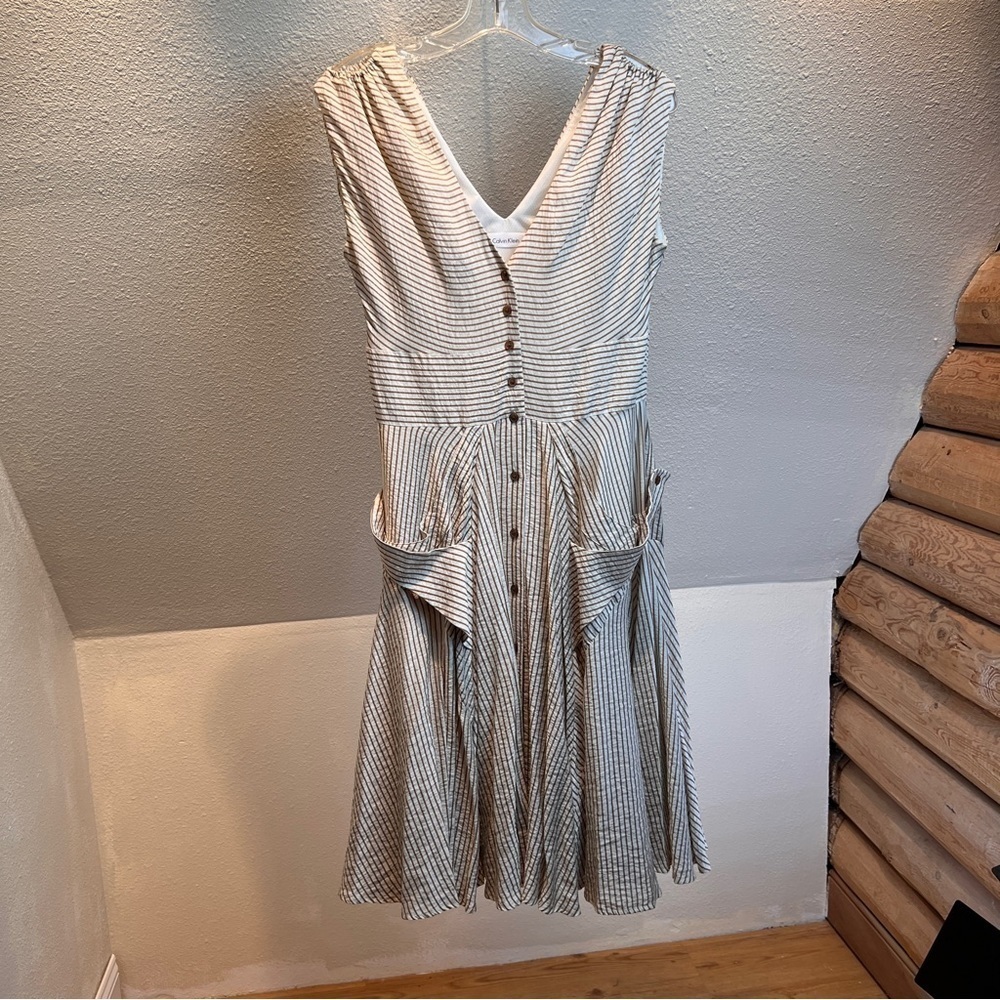 CALVIN KLEIN Fit & Flare Sleeveless Adorable dress w/Full Skirt & Cute Pockets